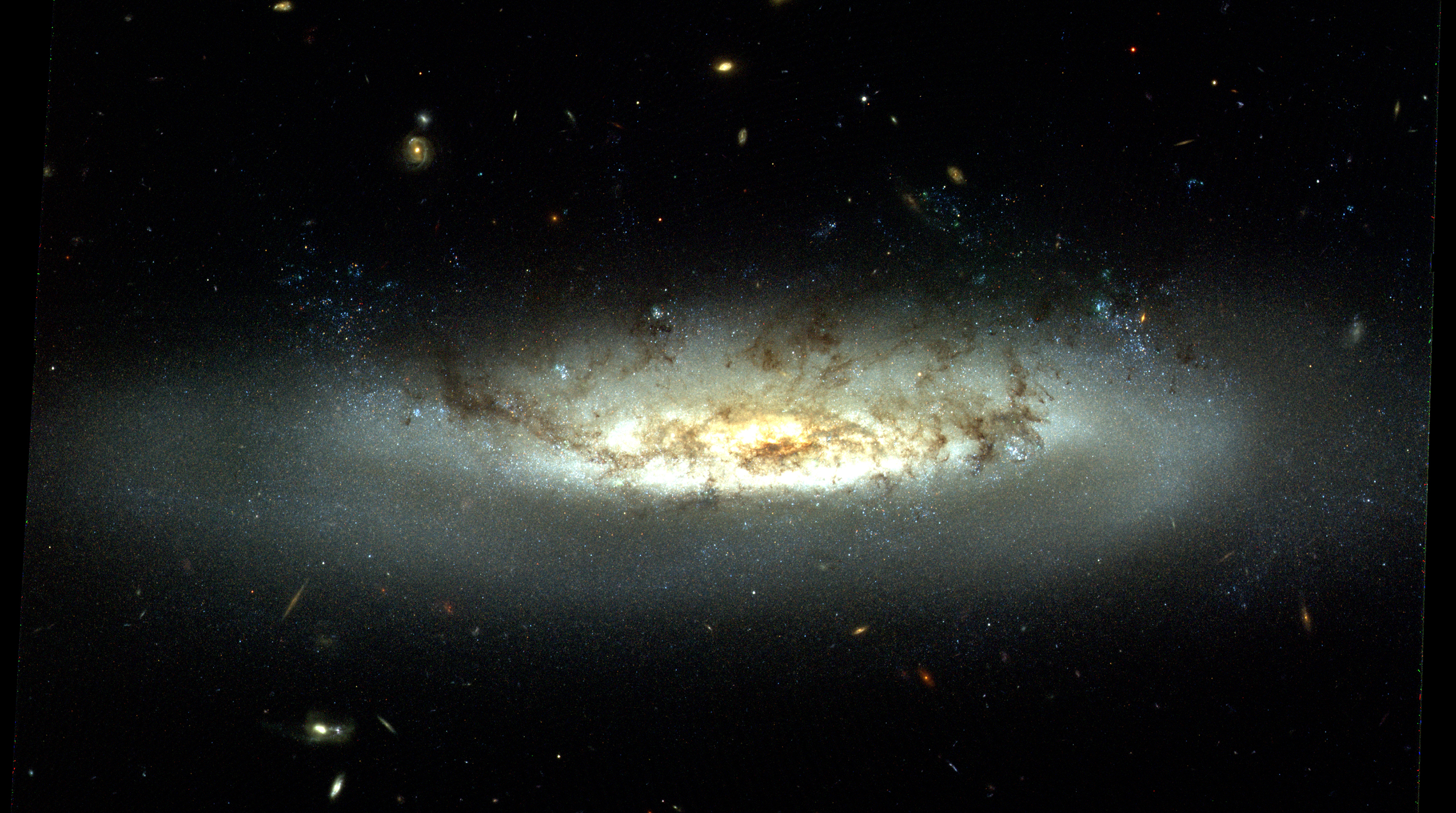 NGC 4522 HST color no labels